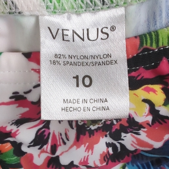 Tropical Floral Bikini Set - Picture 2 of 5